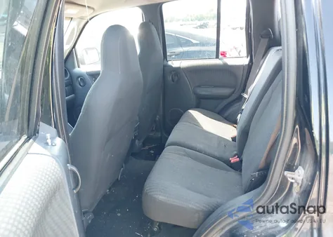 2002 Jeep Liberty Sport z USA, uszkodzony, nr VIN 1J4GL48K92W248809